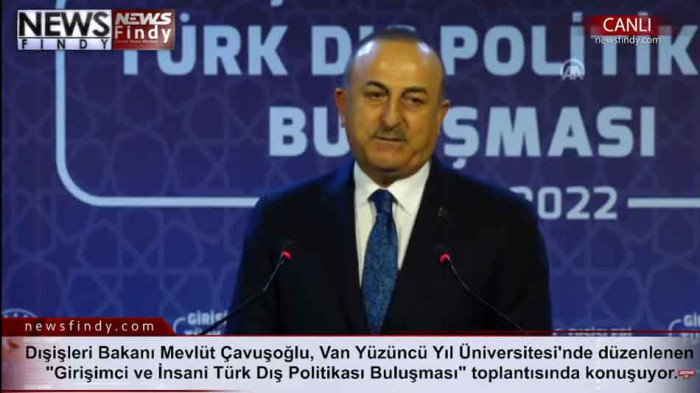 Dışişleri Bakanı Mevlüt Çavuşoğlu, Van Yüzüncü Yıl Üniversitesi'nde düzenlenen 
