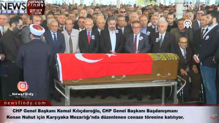CHP Genel Başkanı Kemal Kılıçdaroğlu, CHP Genel Başkanı Başdanışmanı Kenan Nuhut için Karşıyaka Mezarlığı'nda düzenlenen cenaze törenine katılıyor.